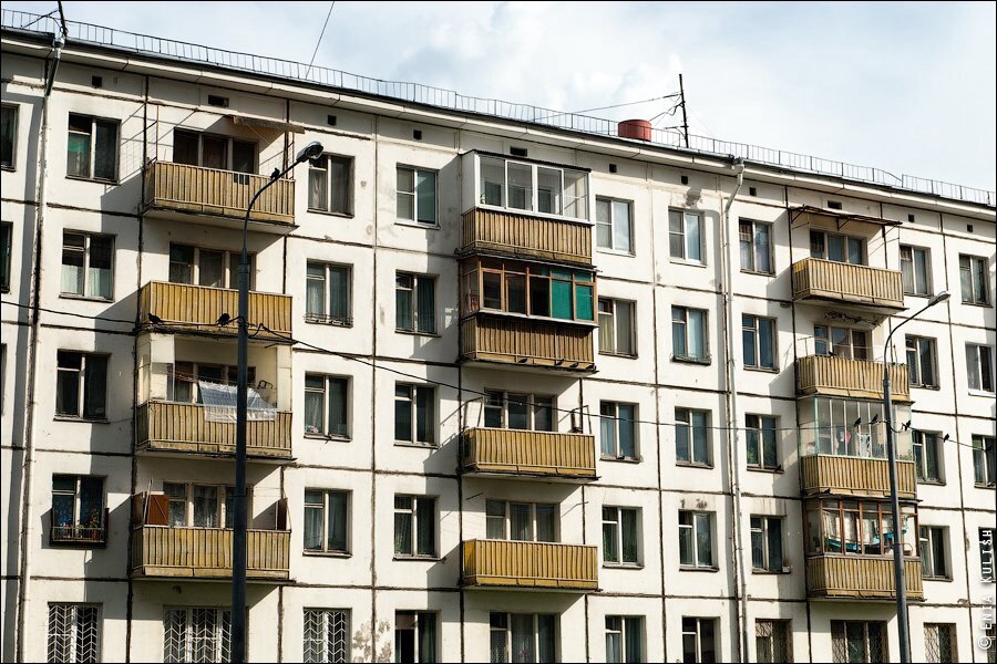 Почему в ссср строили только 9-ти этажки?
большинство хрущевок строилось в 5 э…