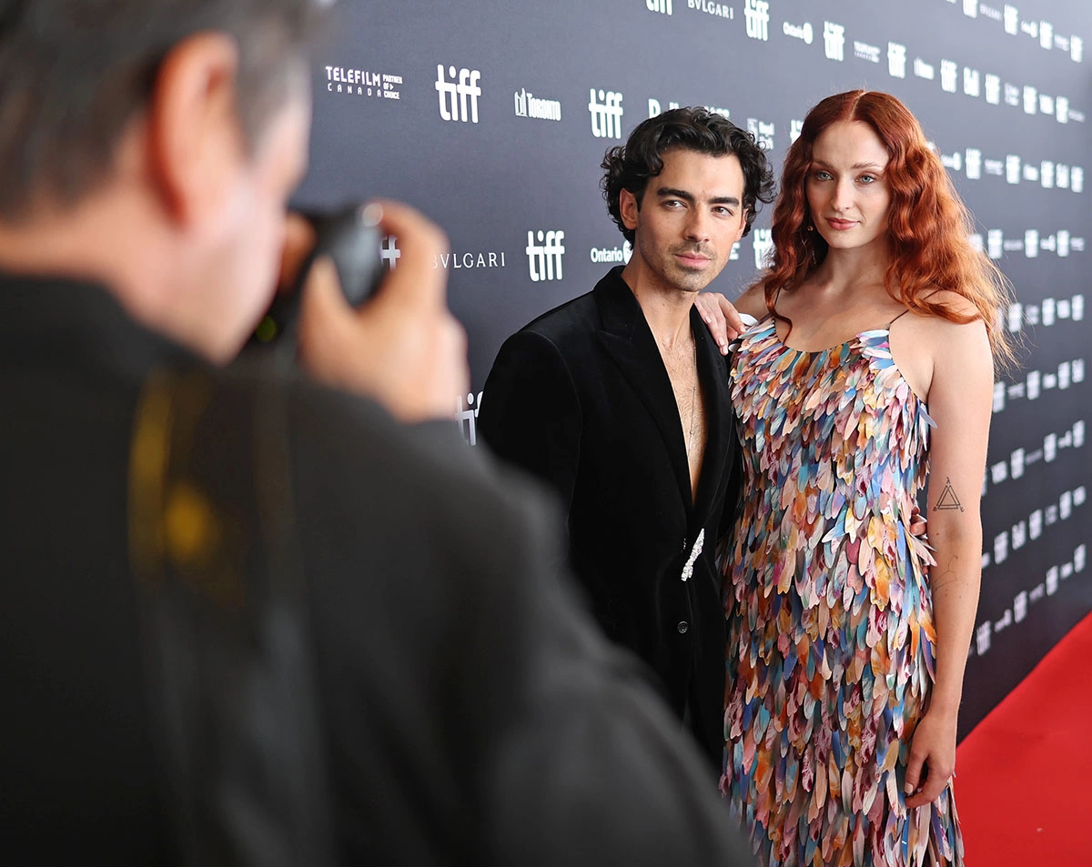 Биография музыканта и актера Джо Джонаса Joe Jonas: фото, песни, клипы и фильмы, личная жизнь, брак с Софи Тернер и развод, дети, последние новости-2024