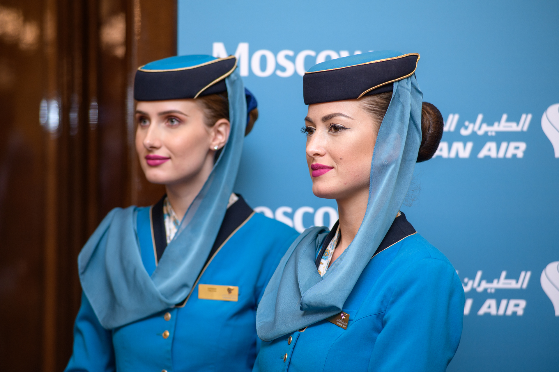 Самые красивые униформы стюардесс мира