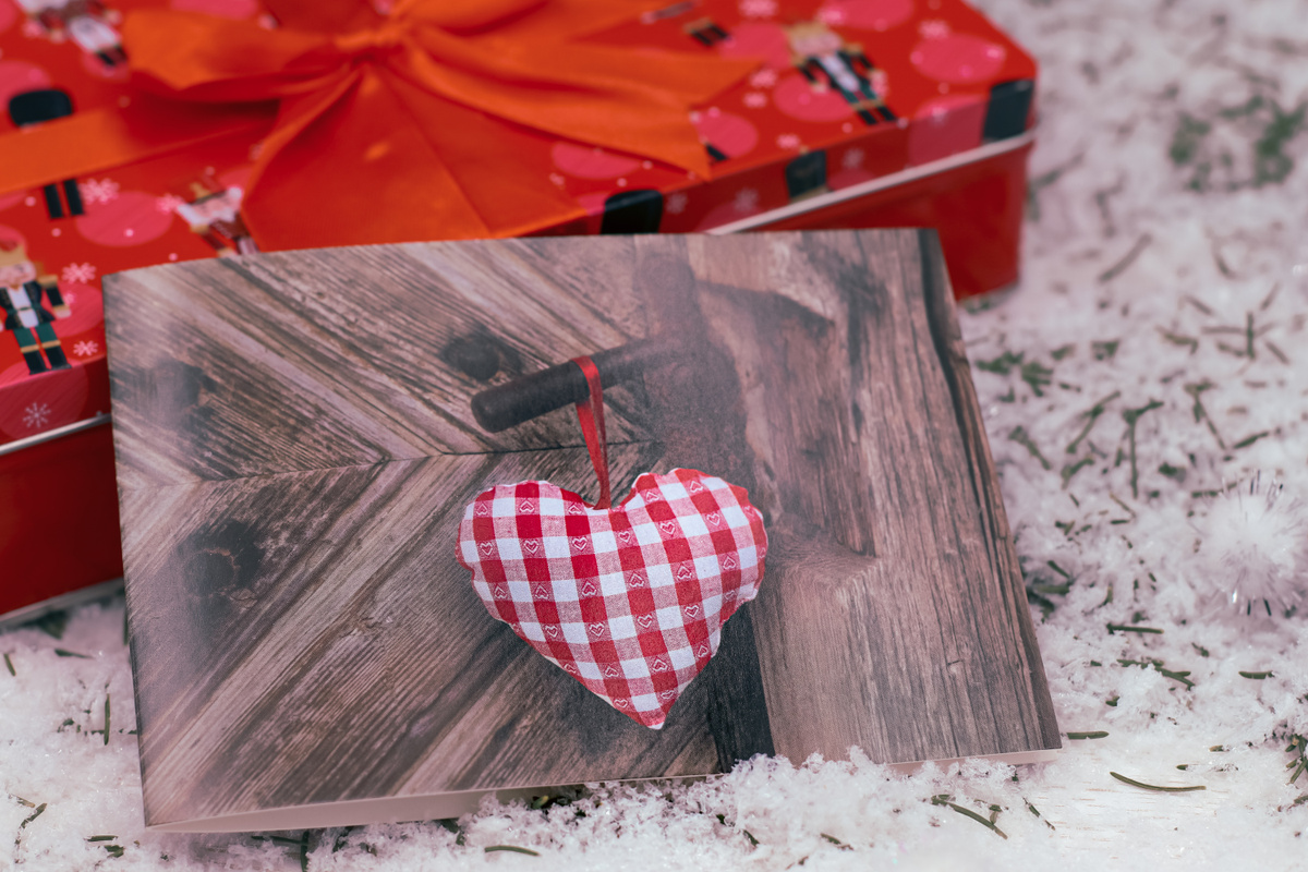 Что подарить на 14 февраля: 100 идей романтических подарков для ваших любимых плюс отзывы и необходимые советы!