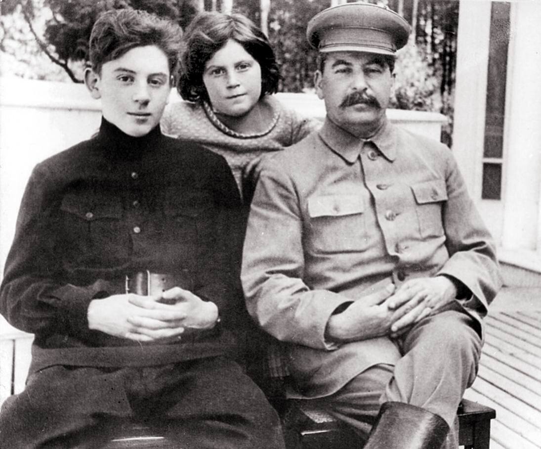 И.в. сталин глазами дочери светланы аллилуевой