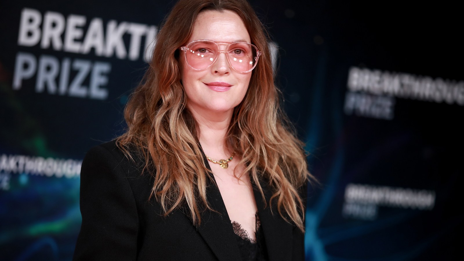 Дрю бэрримор (drew barrymore) - биография, новости, личная жизнь, фото, видео - stuki-druki.com