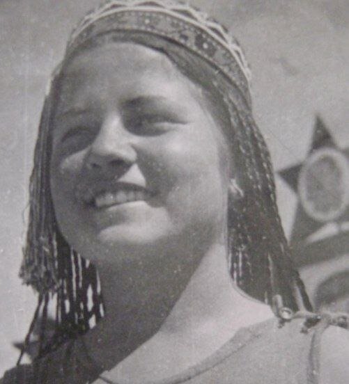 В объятиях сталина.  история мамлакат наханговой - первой пионерки-орденоносца из таджикистана