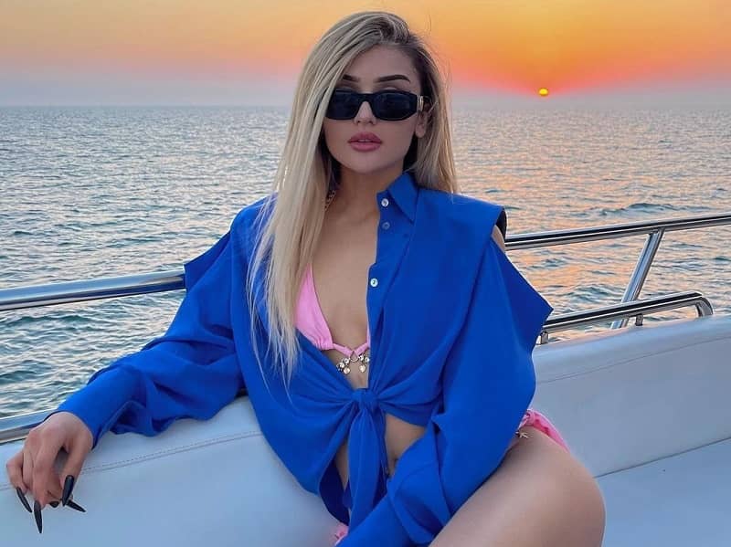 Ashley benson height, weight, age, boyfriend, biography & more - starsinformer